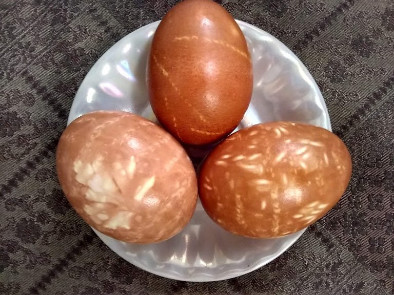 Dying Eggs with Onion Skins