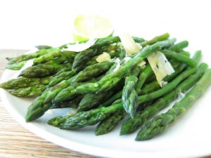 tasty asparagus diah - cooked asparagus with cheese