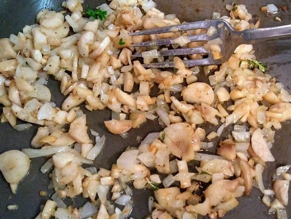 stuffed mushrooms - frying mushrooms stems with onions