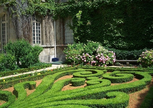 well landscaped side yard